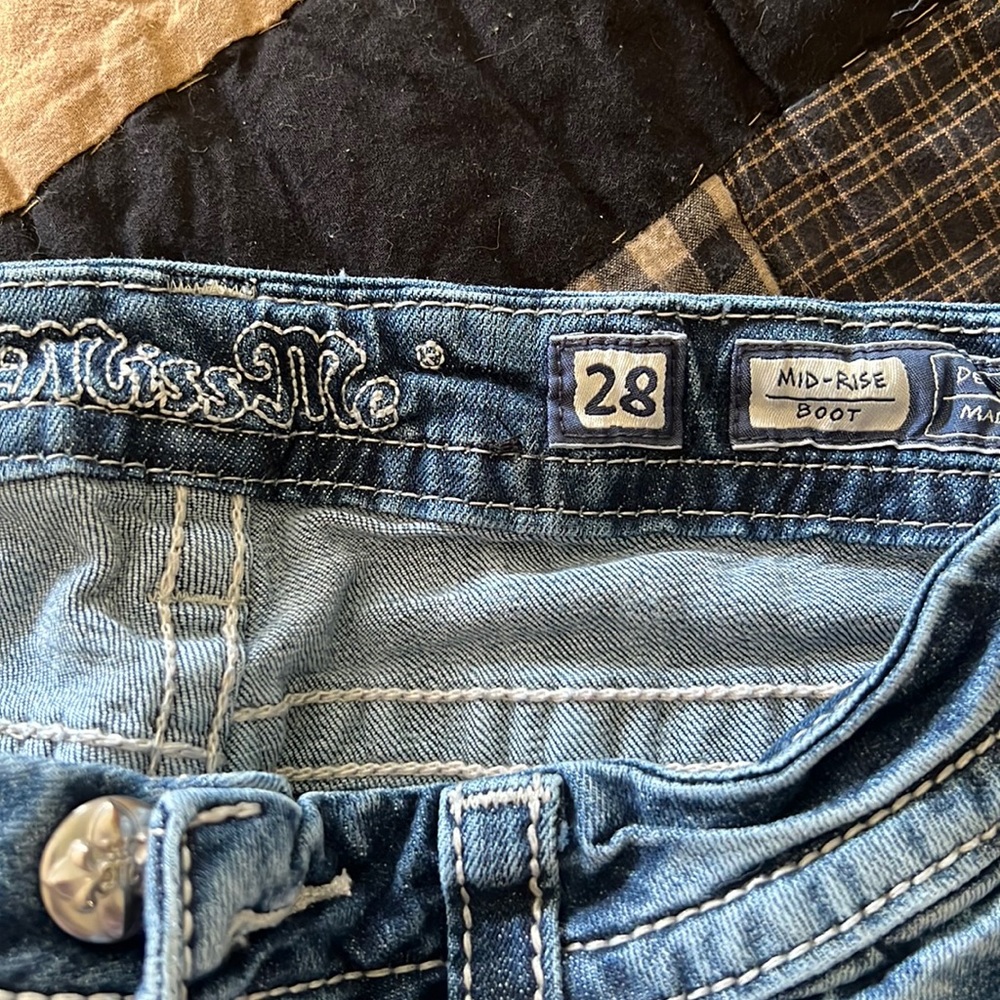 Miss me size 28 mid rise boot cut